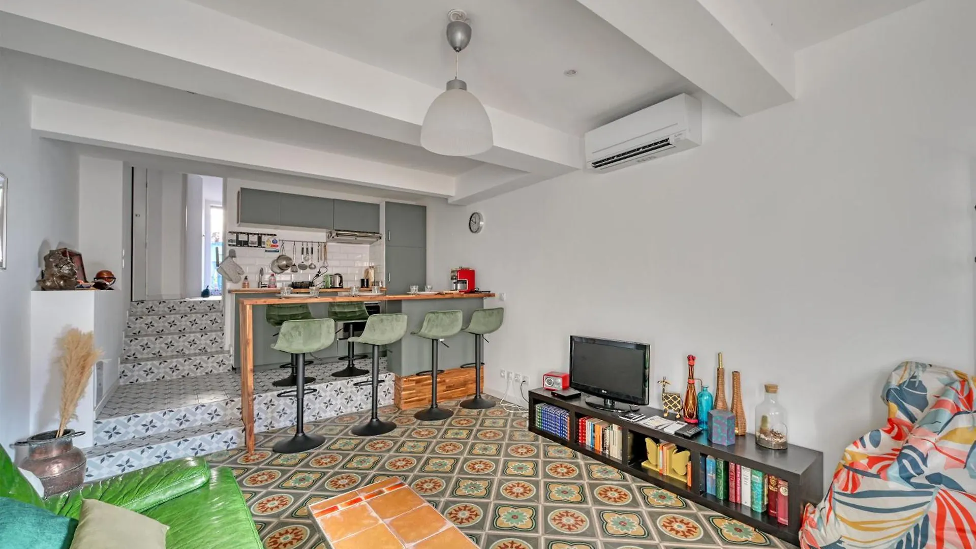 La Cigale - Vieux Village - Charmante Maisonnette Climatisee Avec Jardin Villeneuve-les-Avignon 0*,