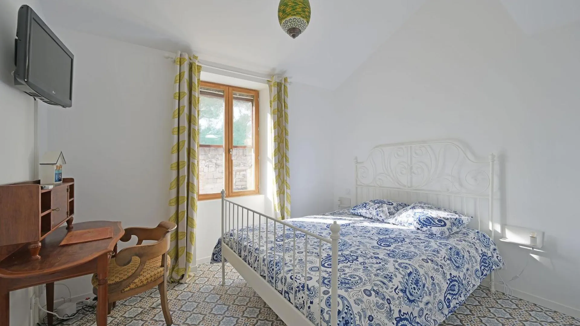 La Cigale - Vieux Village - Charmante Maisonnette Climatisee Avec Jardin Villeneuve-les-Avignon